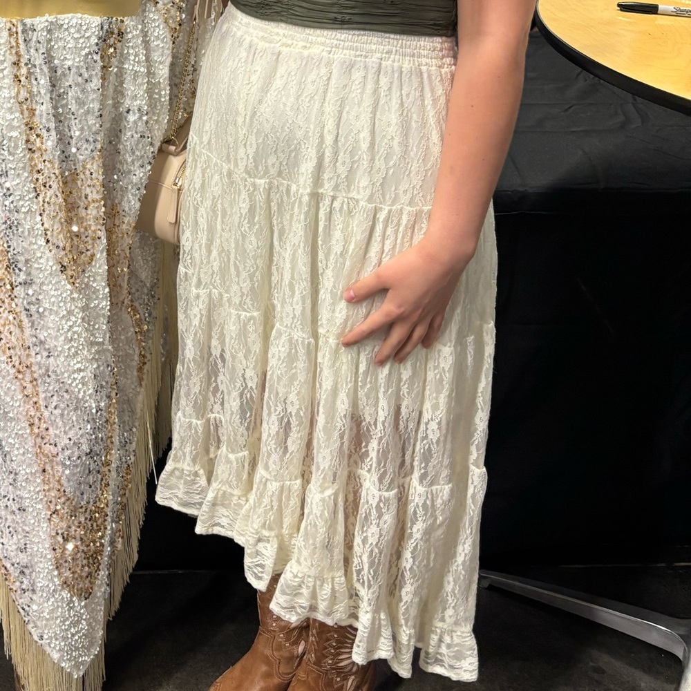 Country Lace High-Low Midi Skirt
